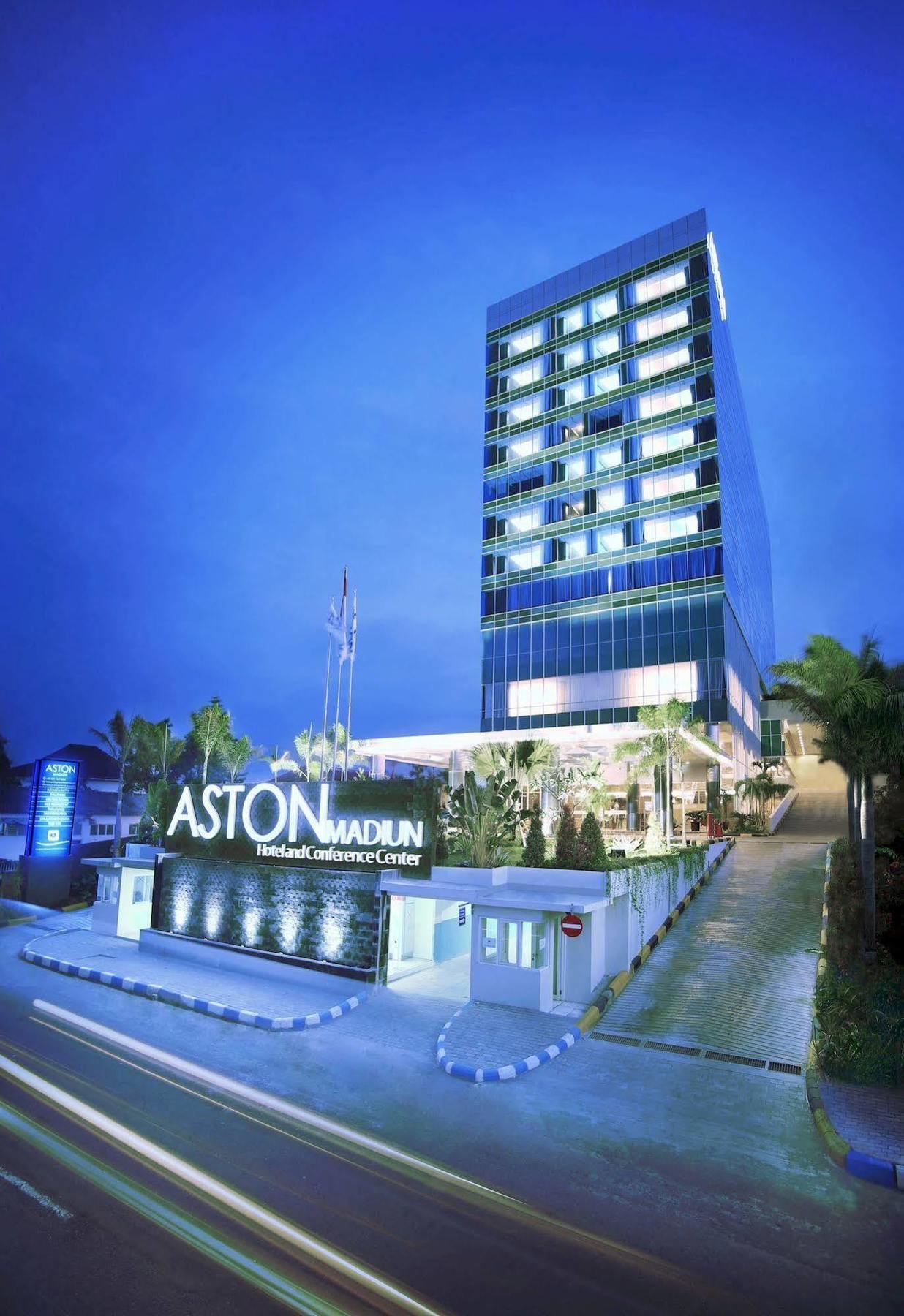 Aston Madiun Hotel & Conference Center Bagian luar foto
